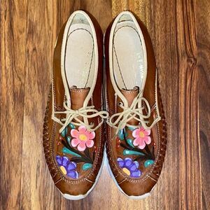 Agave Girl NWOT Handmade Floral Leather Shoes Hand Painted Womens Size 6